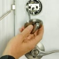 What Does an Emergency Locksmith Do?